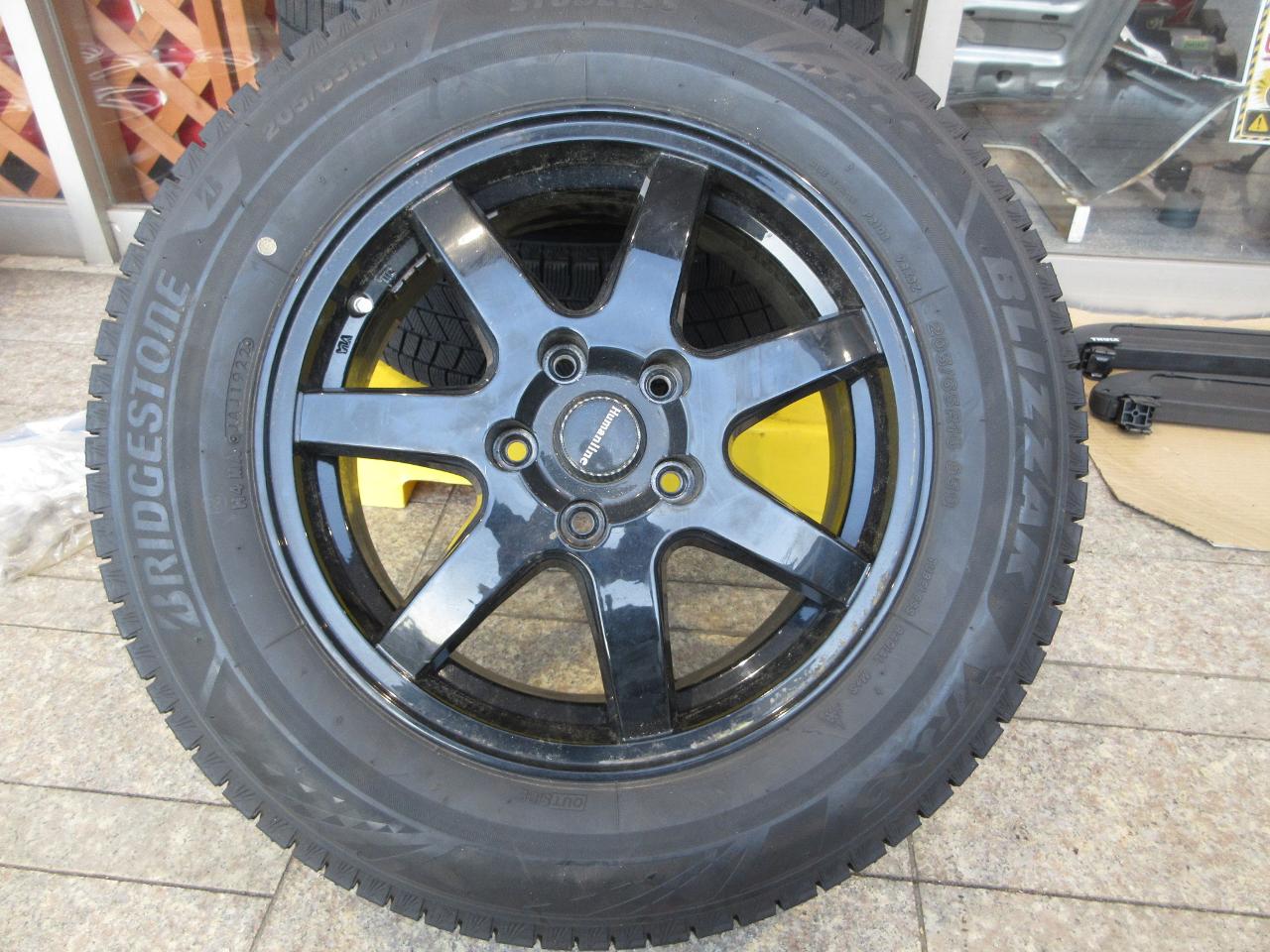 Humanline 7-spoke wheels + BRIDGESTONE BLIZZAK VRX3
