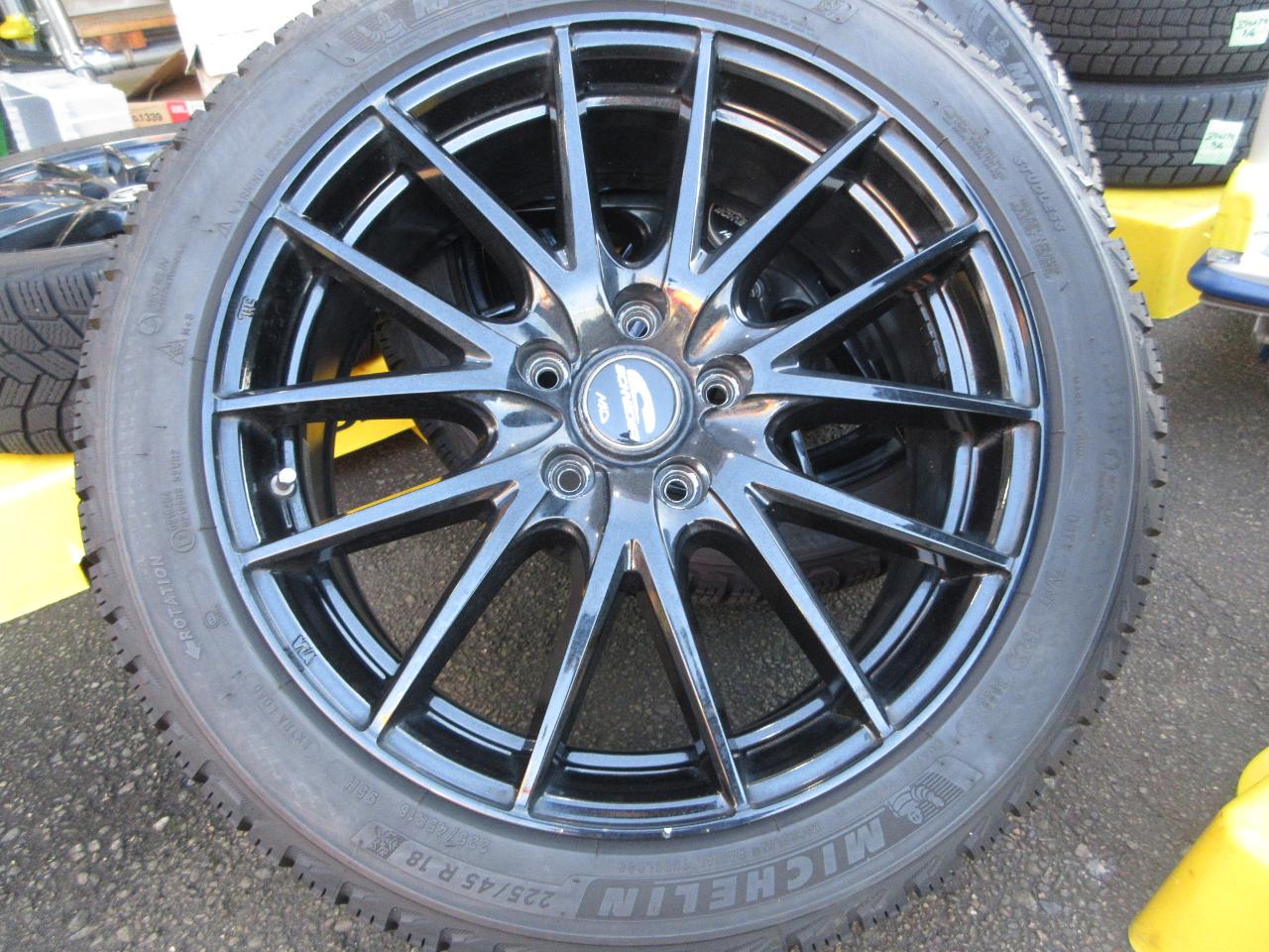 MID SCHNERDER + MICHELIN X-ICE SNOW