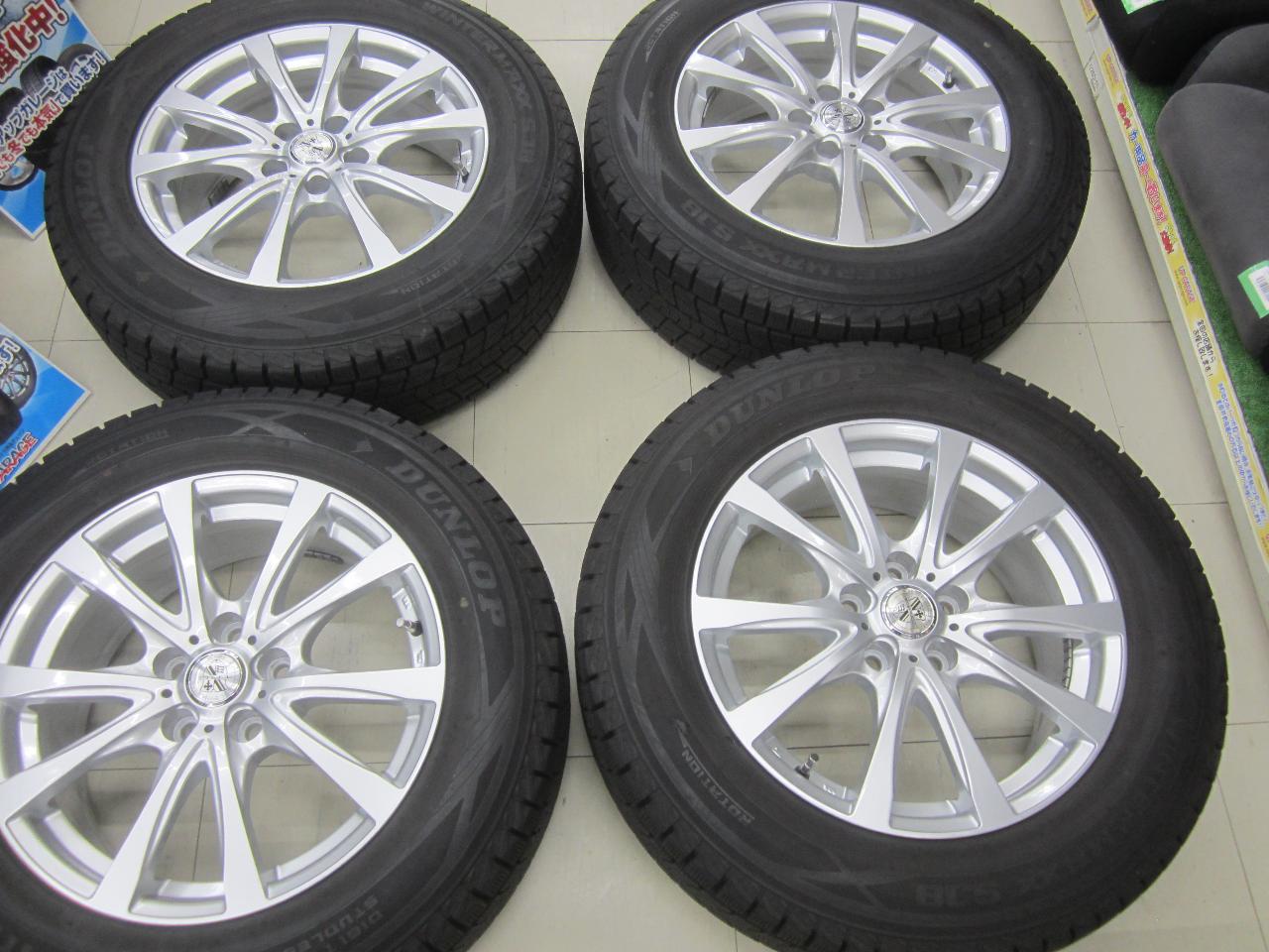 TRG 10-spoke + DUNLOP WINTER MAXX SJ8 225 / 65R17