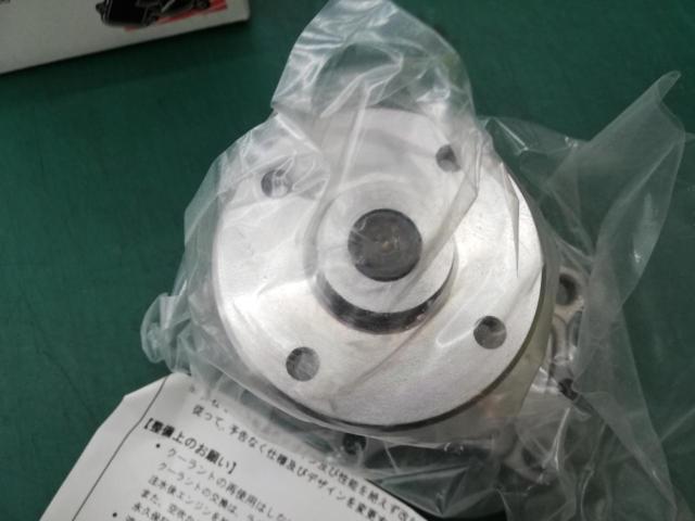 HITACHI
V3-014
For L-type engine
Water pump