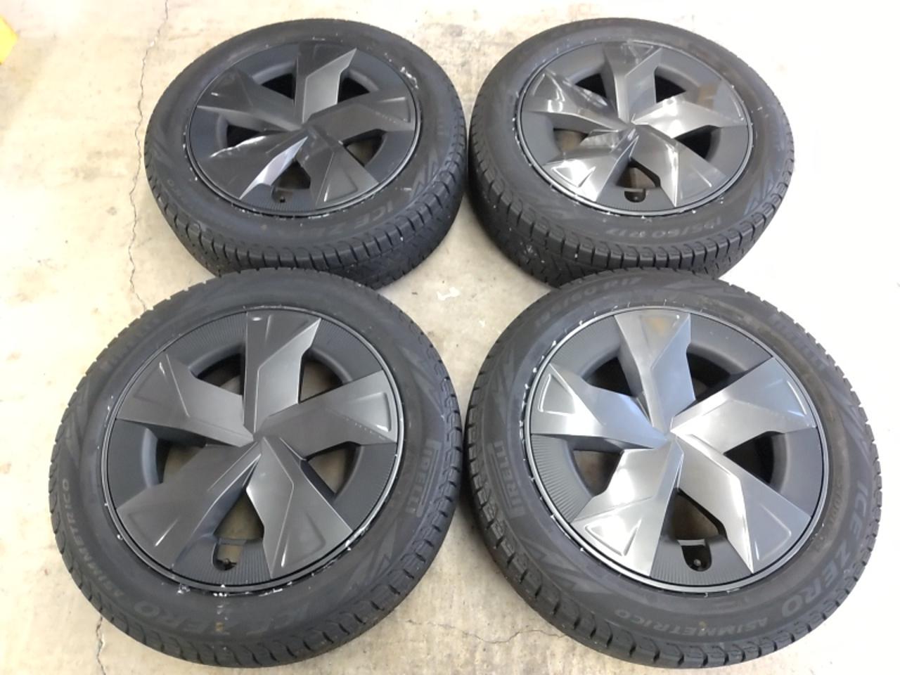 First come, first served !! Toyota genuine parts 60 Series/Prius U Grade Genuine Wheels + PIRELLI ICE ZERO ASSIMMETRICO