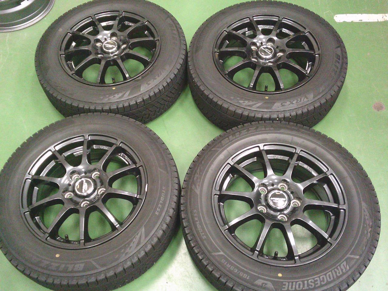 BRIDGESTONE BLIZZAK VRX3 + A-TECH SCHNEIDER StaG