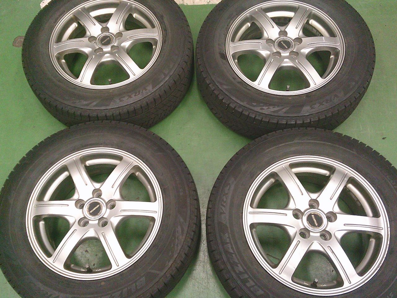 BRIDGESTONE BLIZZAK VRX3 + BRIDGESTONE BALMINUM GR6