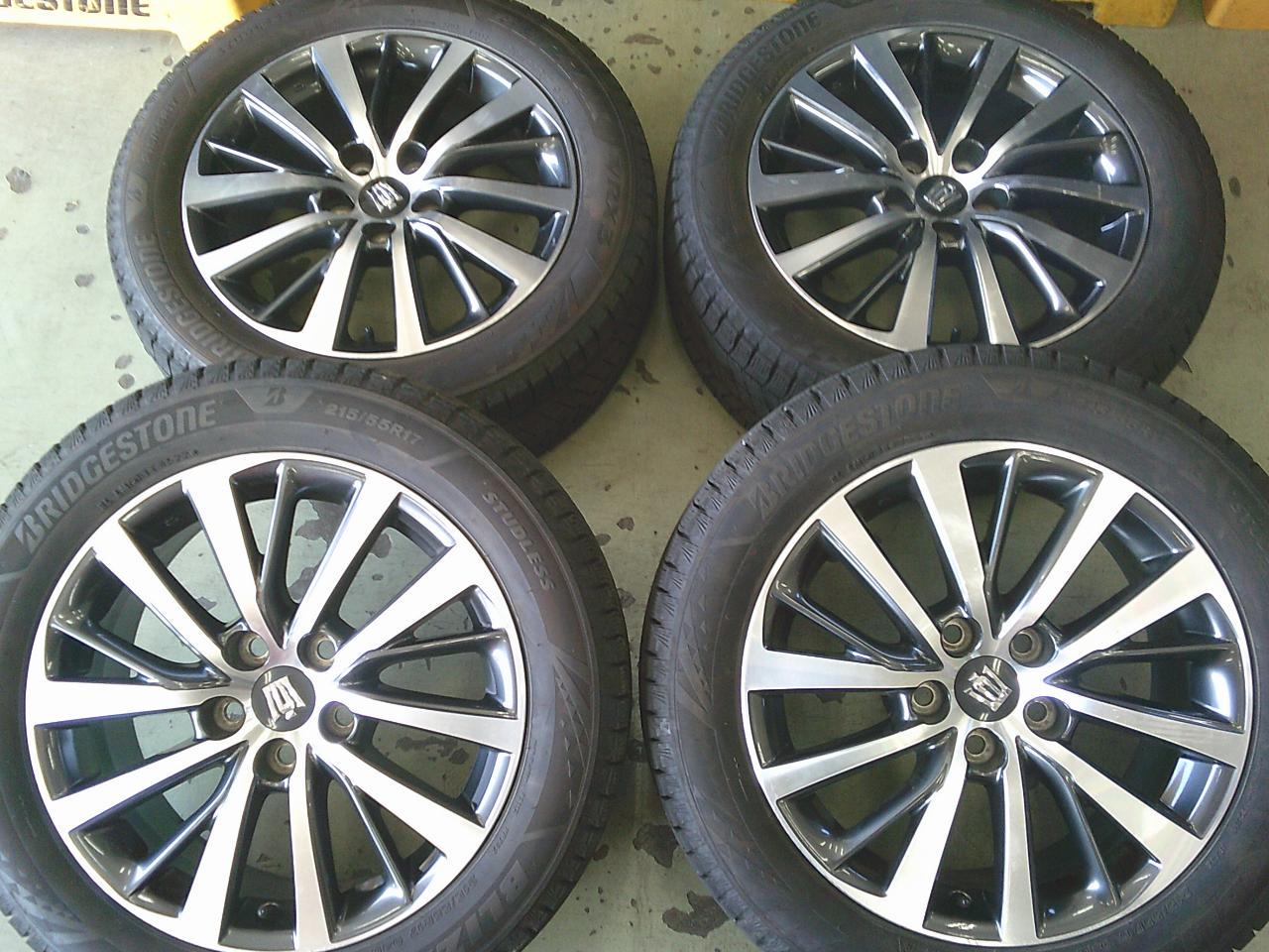 BRIDGESTONE BLIZZAK VRX3 + Toyota 220 series original wheel