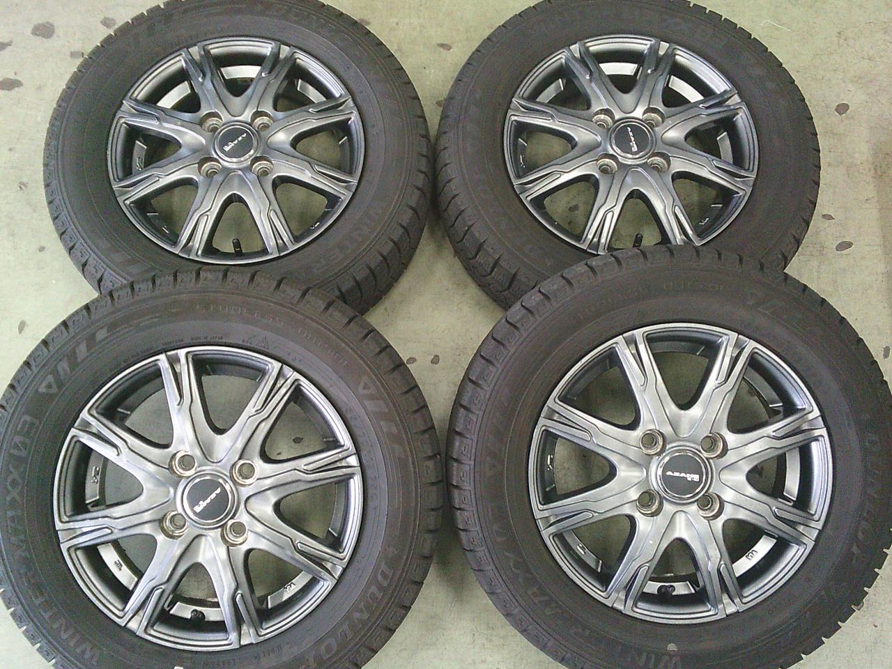DUNLOP WINTERMAXX WM03 + TOPY AZANE E-10