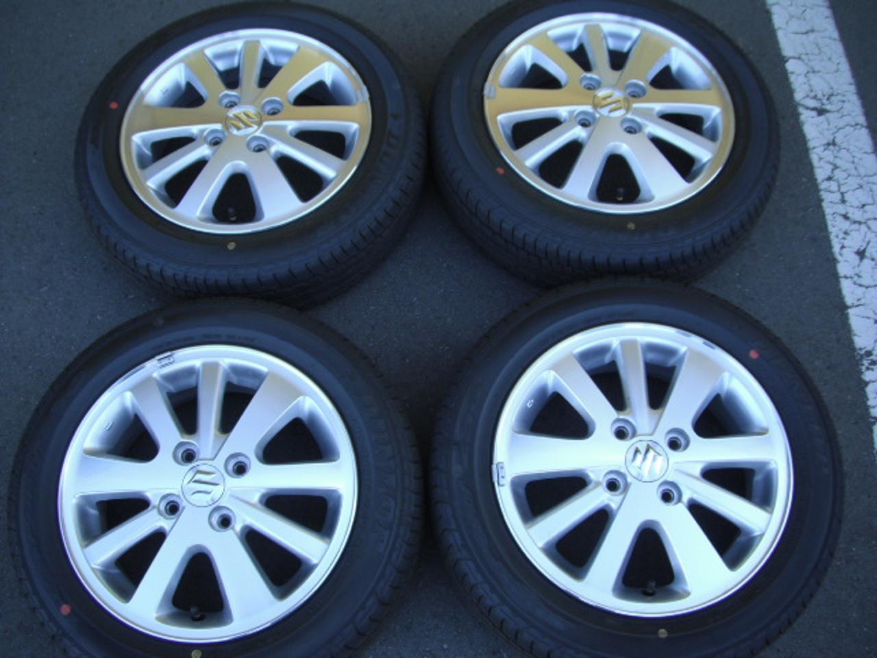 SUZUKI Every Wagon Genuine Wheel + DUNLOP SP SPORT 230