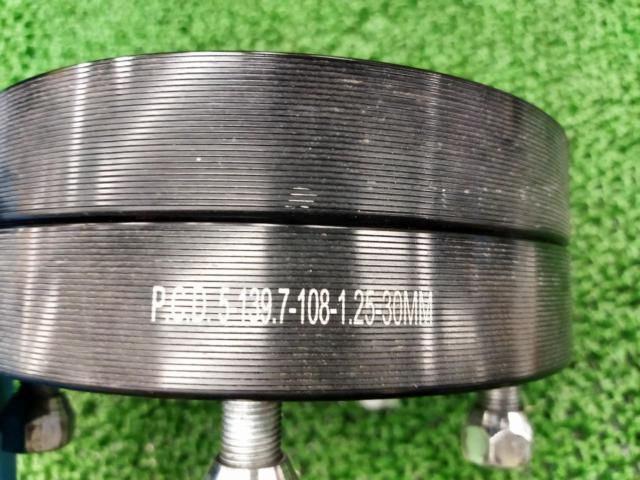 メーカー不明 ワイドトレッドスペーサー 139.7-5H 30mm