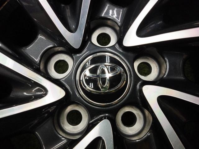 2【人気☆スタッドレスセット!】 ノア&ヴォクシー/90系 (ハイブリッド) S-Z グレード 純正 + BRIDGESTONE BLIZZAK VRX2 205/55R17 2024年