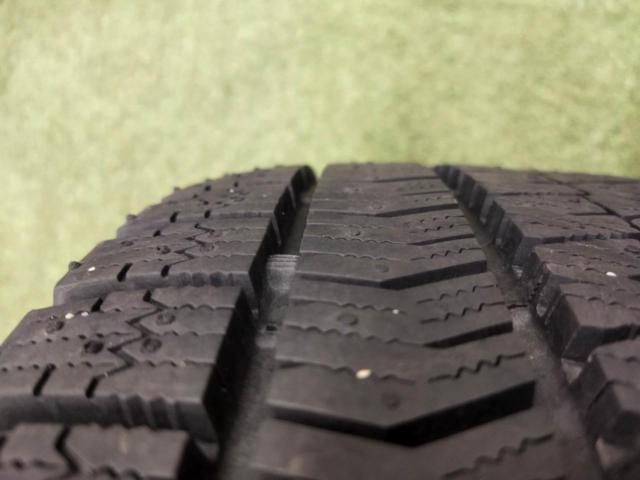 2【人気☆スタッドレスセット!】 ノア&ヴォクシー/90系 (ハイブリッド) S-Z グレード 純正 + BRIDGESTONE BLIZZAK VRX2 205/55R17 2024年
