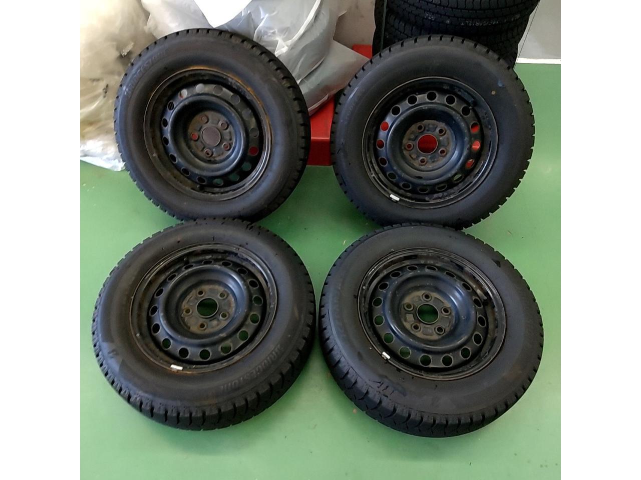 Toyota genuine parts for Auris Rumion Auris genuine Steel wheels + BRIDGESTONE ICEPARTNER 2