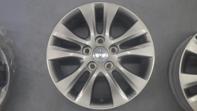 Toyota genuine parts
70 series Noah Voxy
Original wheel