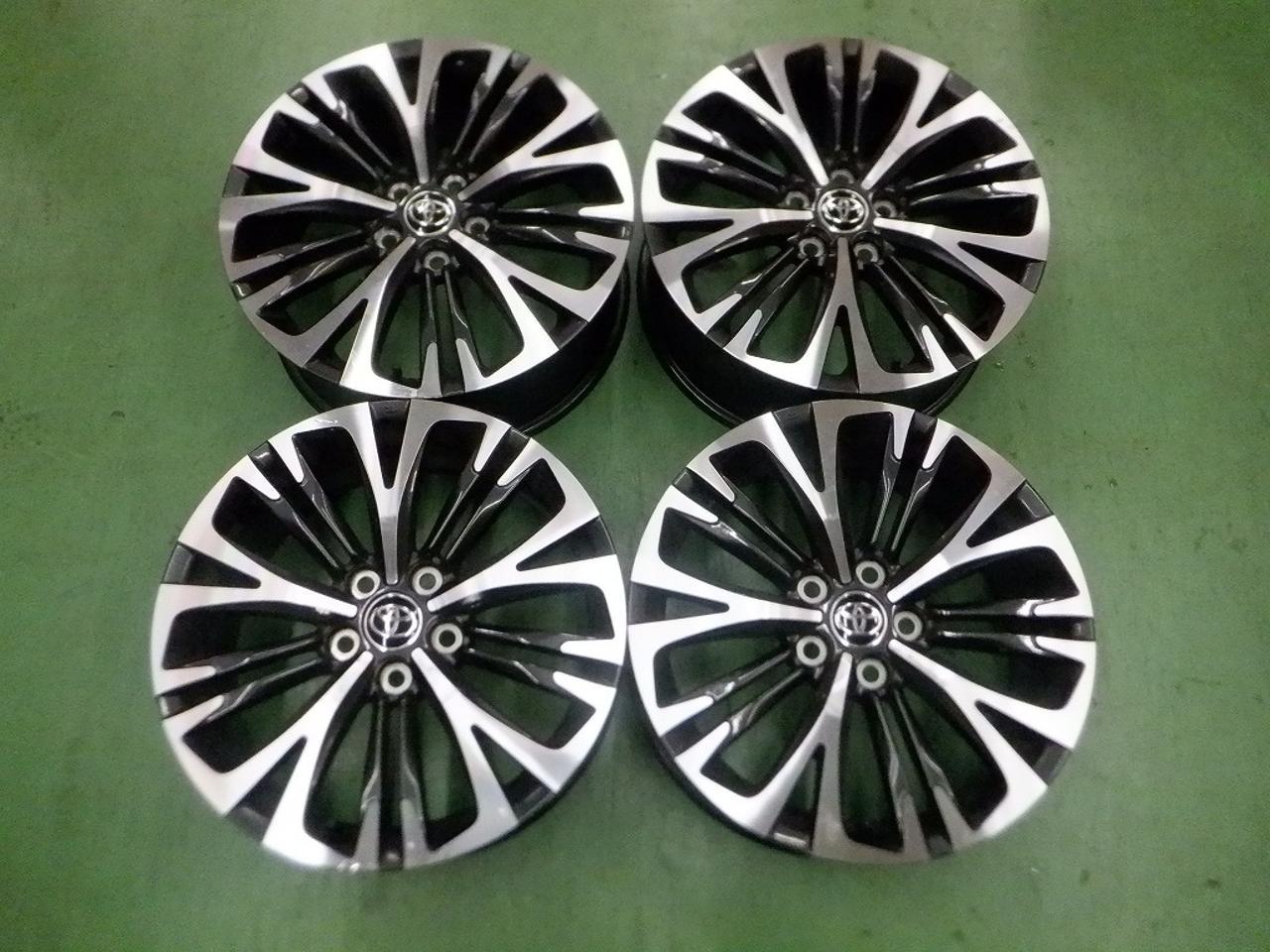 TOYOTA Yaris Cross Z grade genuine Alloy Wheels