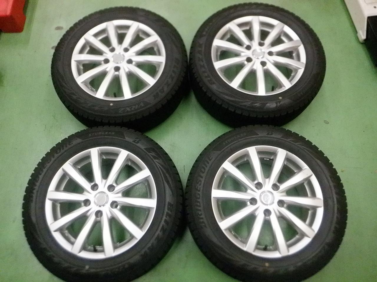 3 BRIDGESTONE Linz A18 10-spoke + BRIDGESTONE BLIZZAK VRX2