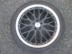 BADX (Badokkusu)
632
LOXARNY (Rokusani)
MULTI
FORCHETTA
Black Metallic / rim polish