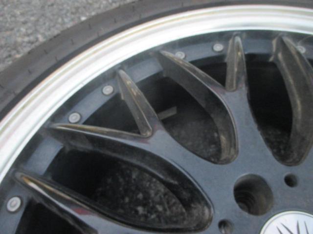 BADX (Badokkusu)
632
LOXARNY (Rokusani)
MULTI
FORCHETTA
Black Metallic / rim polish