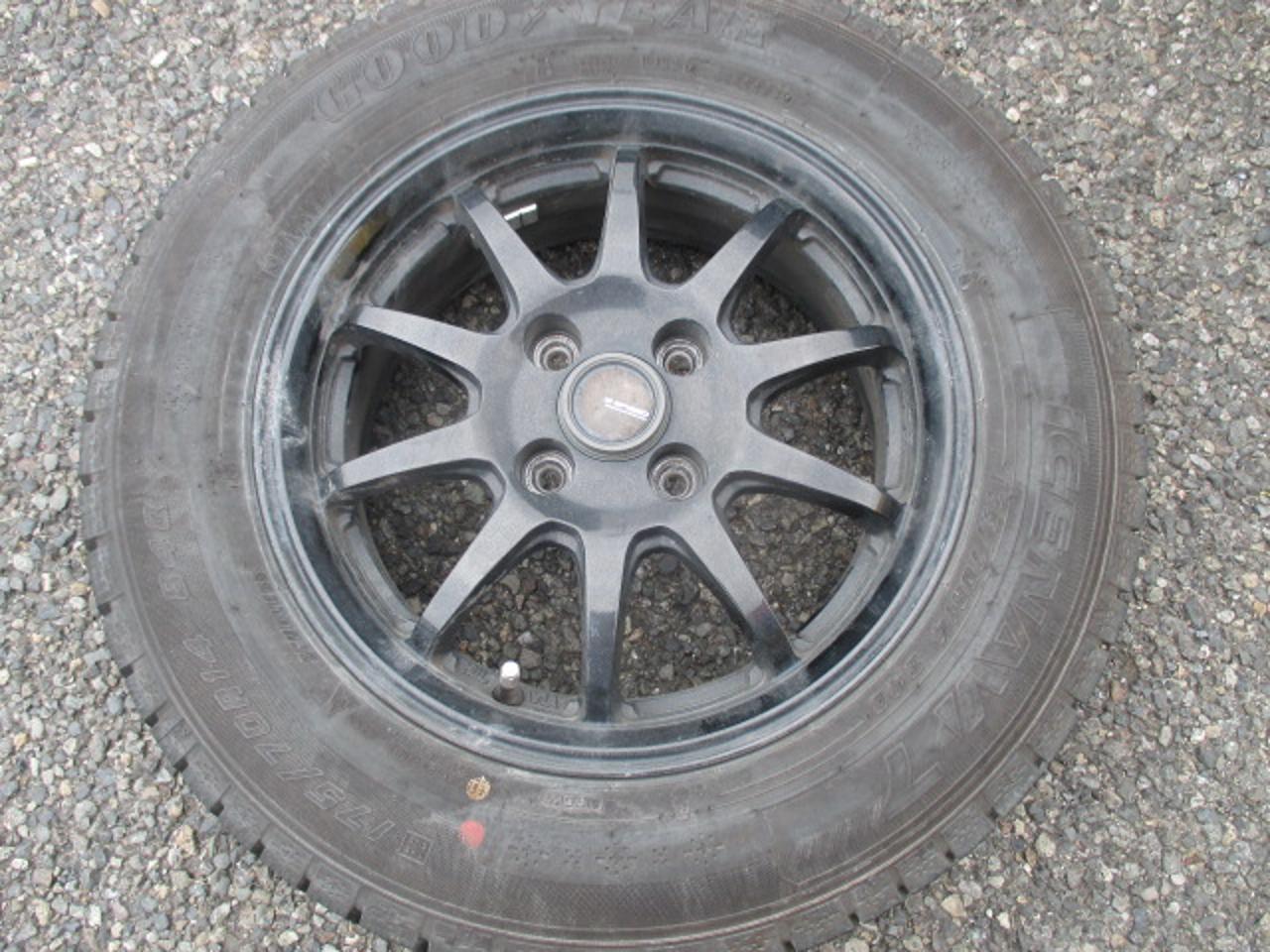 HOT STUFF G. speed G-04 + GOODYEAR ICE NAVI 7