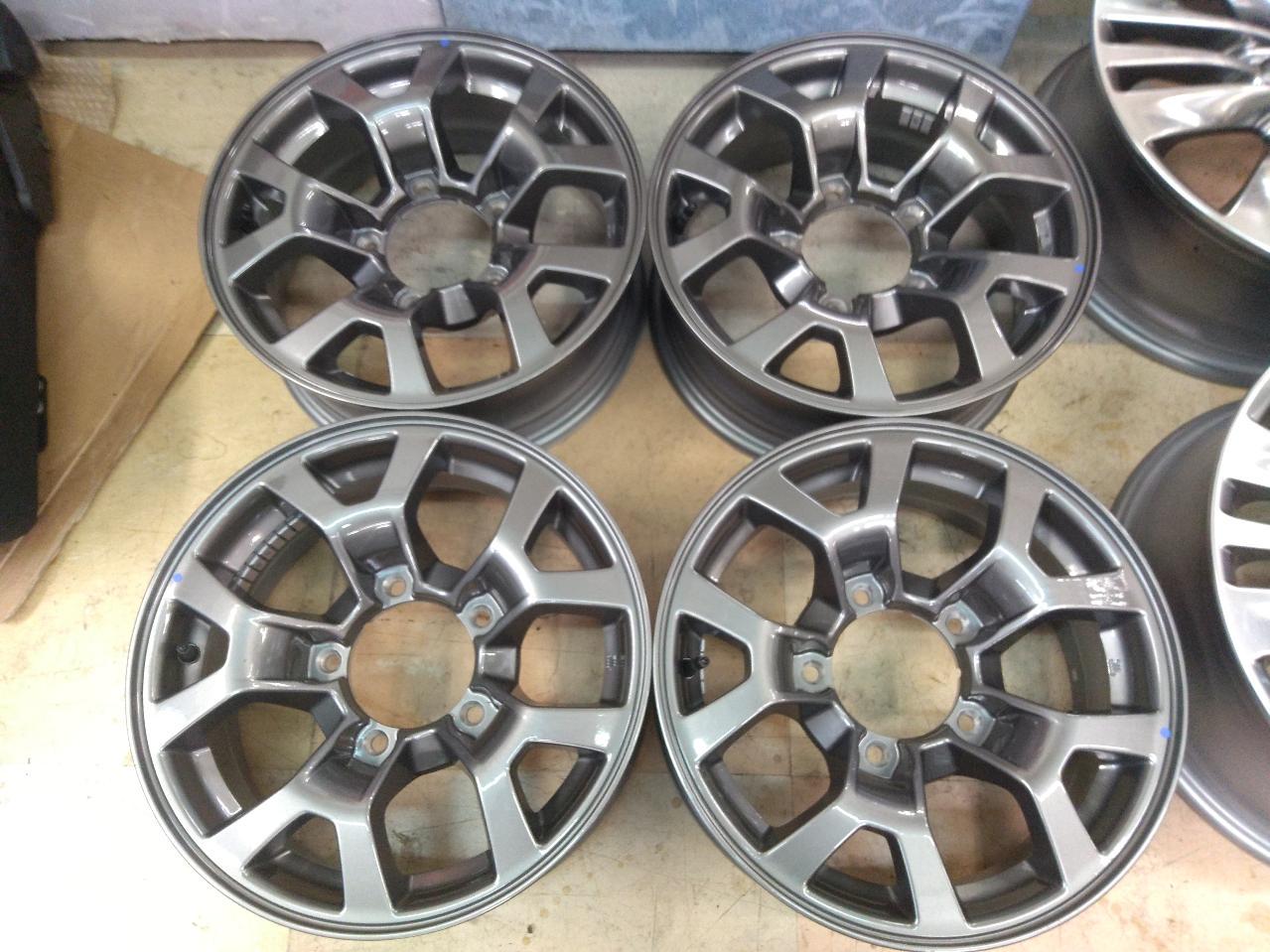 Suzuki genuine Jimny Sierra / JB74W Alloy Wheels
