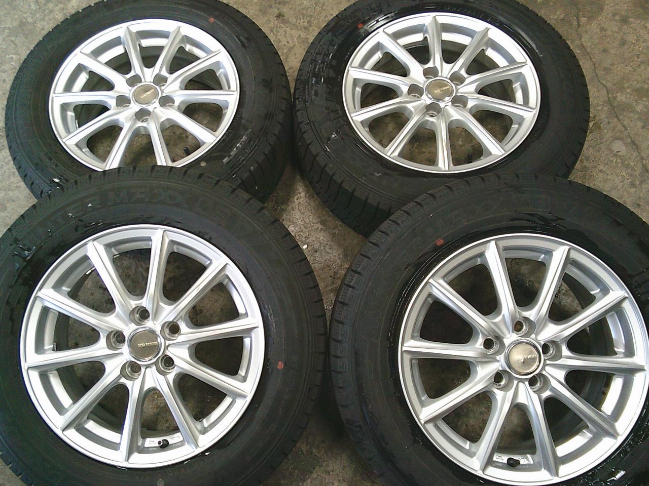 DUNLOP WINTERMAXX WM03 + ECO FORME SE-15