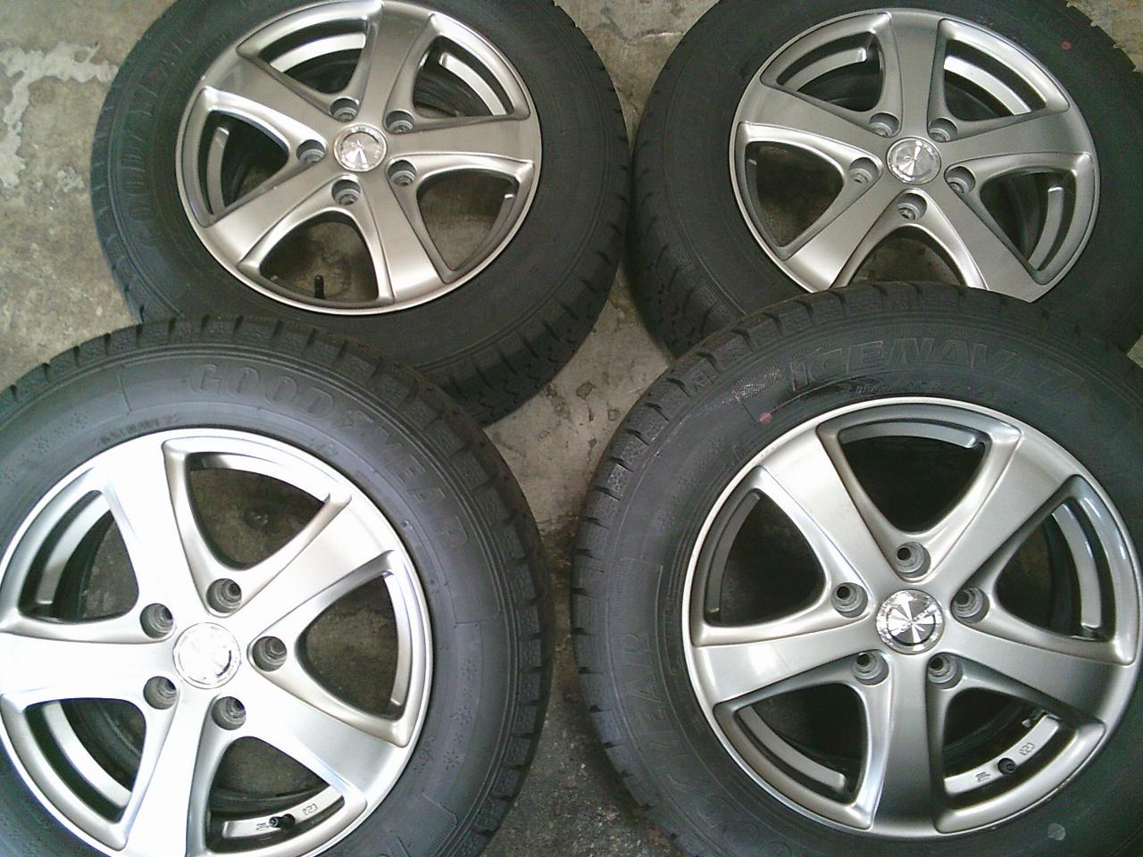 GOODYEAR ICENAVI 7 + KYOHO RIVAZZA COMPE