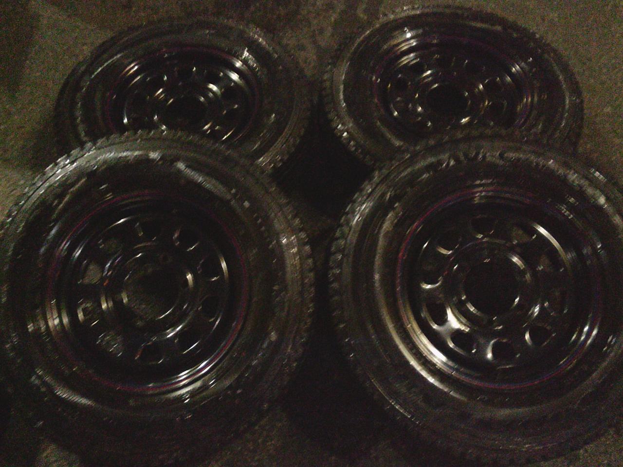 GOODYEAR ICE NAVI CARGO + DAYTONA Steel wheel