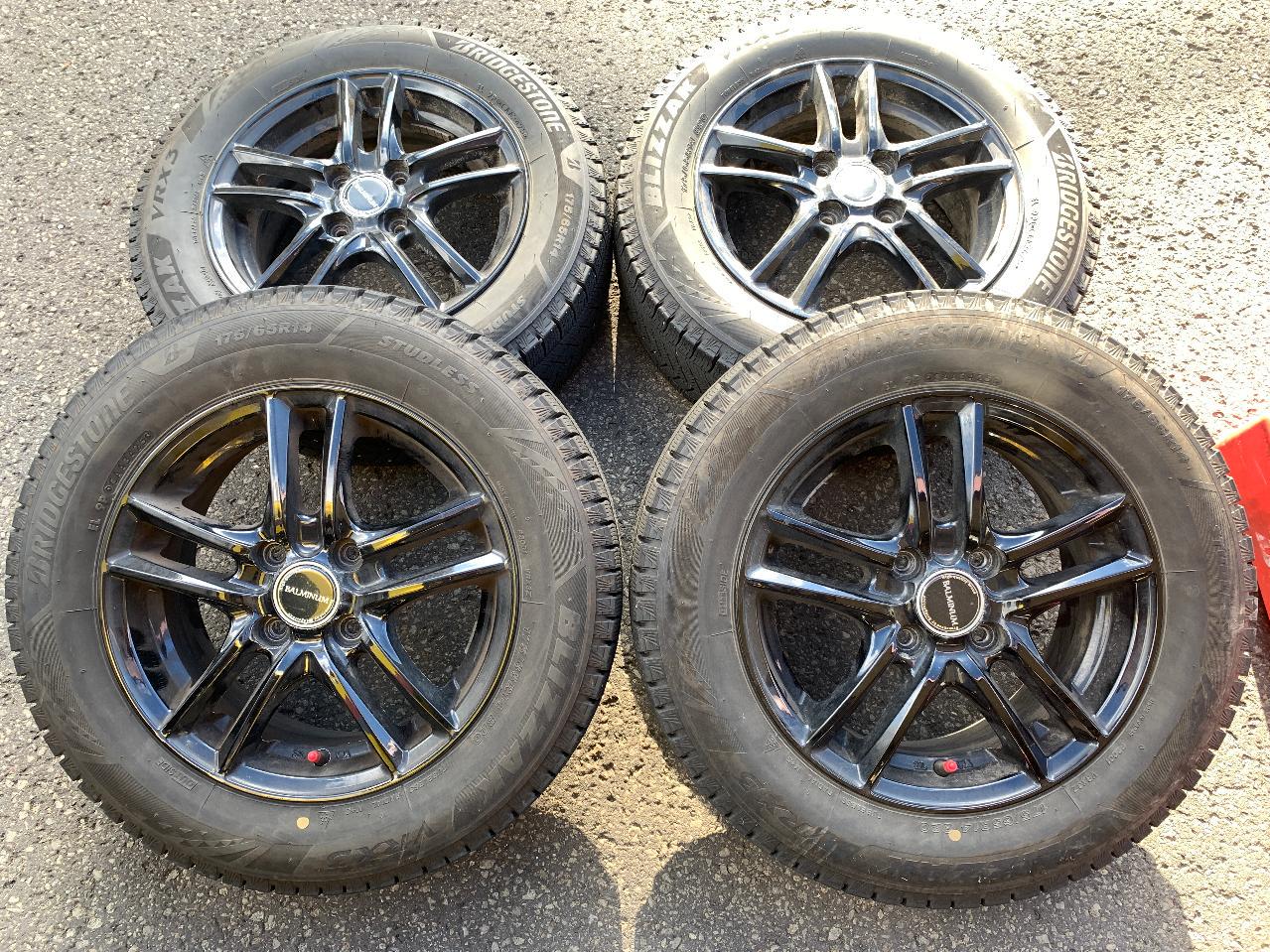 BRIDGESTONE BLIZZAK VRX3 + BALMINUM SR5