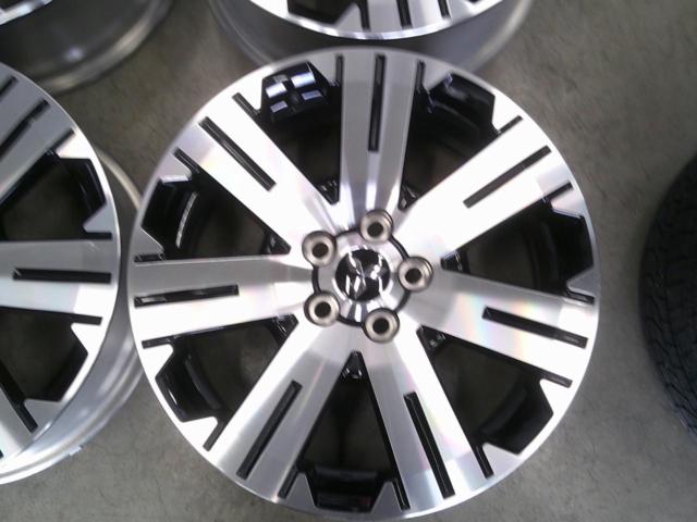 Mitsubishi
Delica D: 5 original wheel