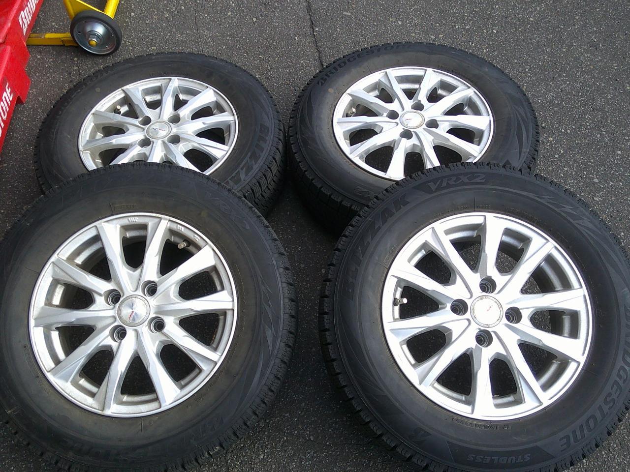 BRIDGESTONE BLIZZAK VRX2+weds JOKER GLIDE