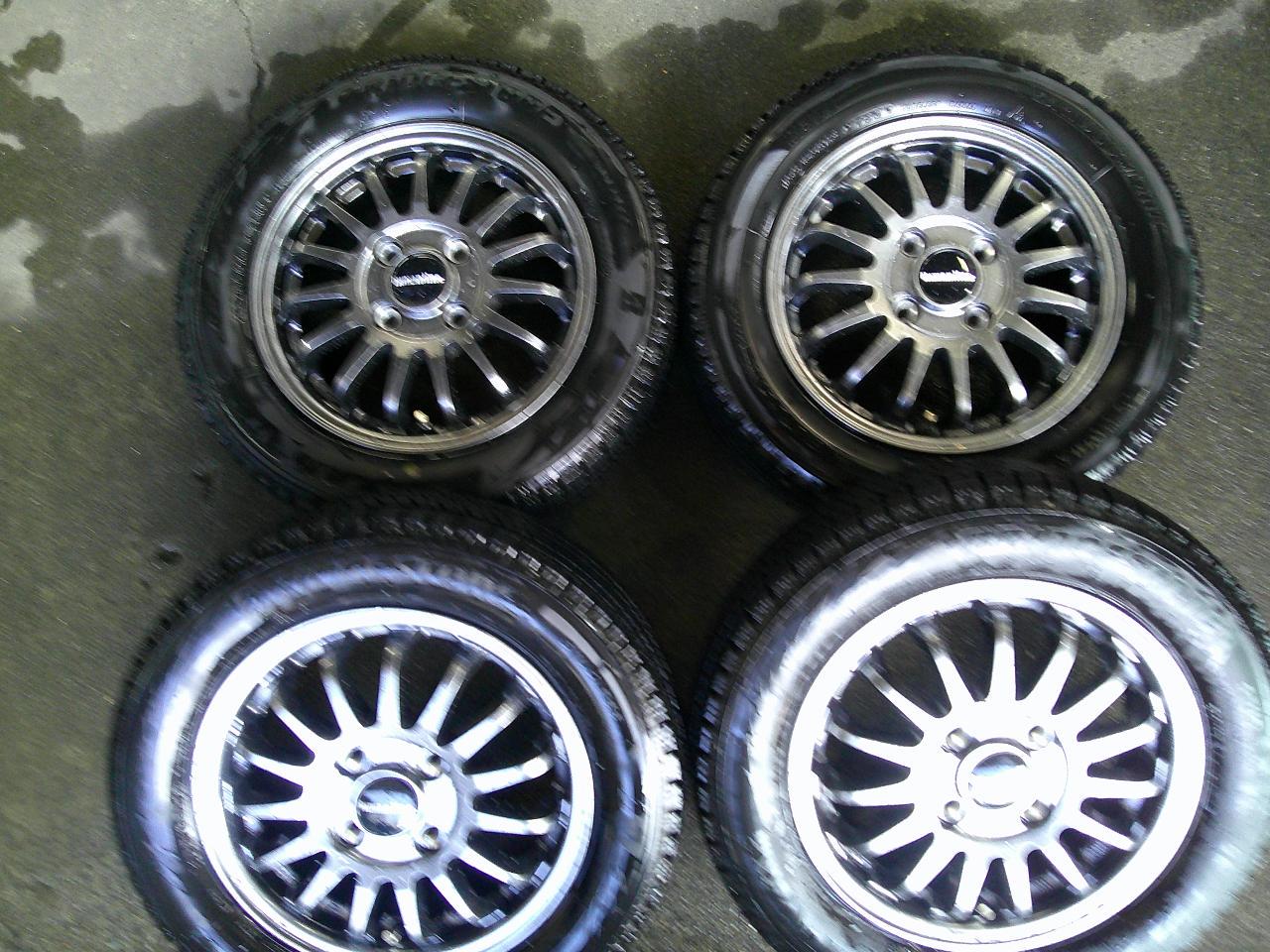 BRIDGESTONE BLIZZAK VRX2 + TREASURE ONE Humanline HF-15