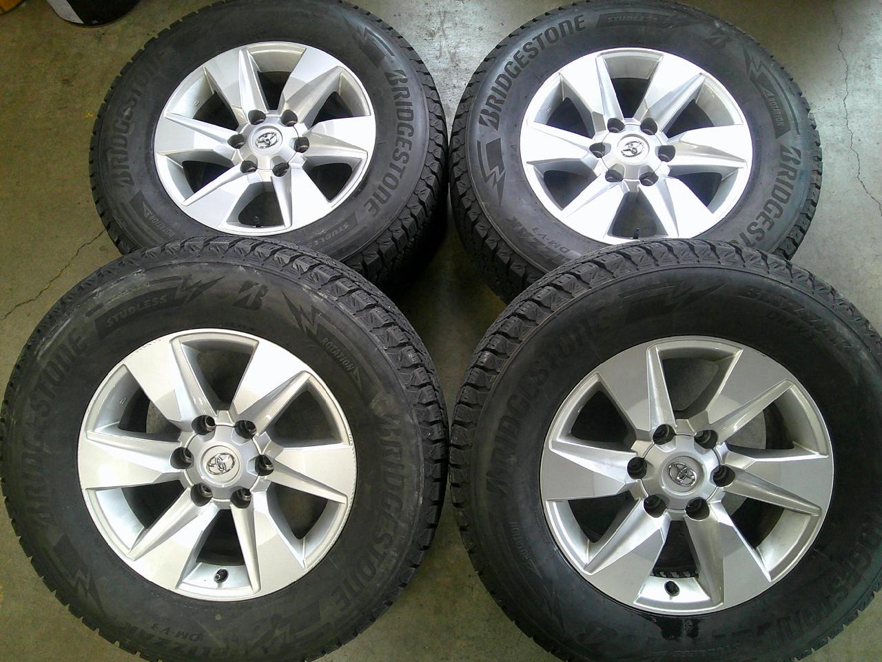 BRIDGESTONE BLIZZAK DM-V3 + Toyota 150 Prado original wheel