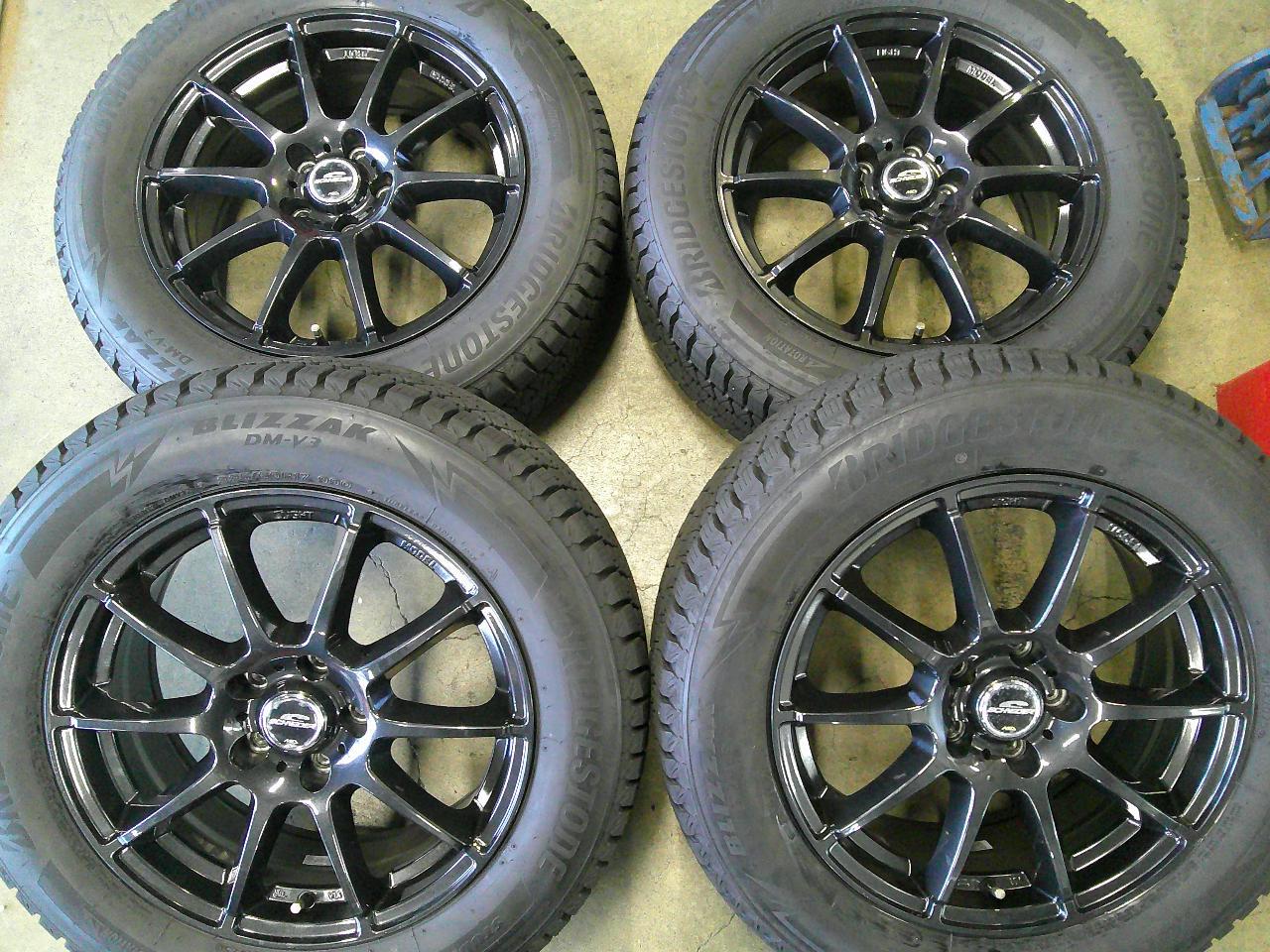 BRIDGESTONE BLIZZAK DM-V3 + MARUKA SERVICE MID SCHNEIDER StaG