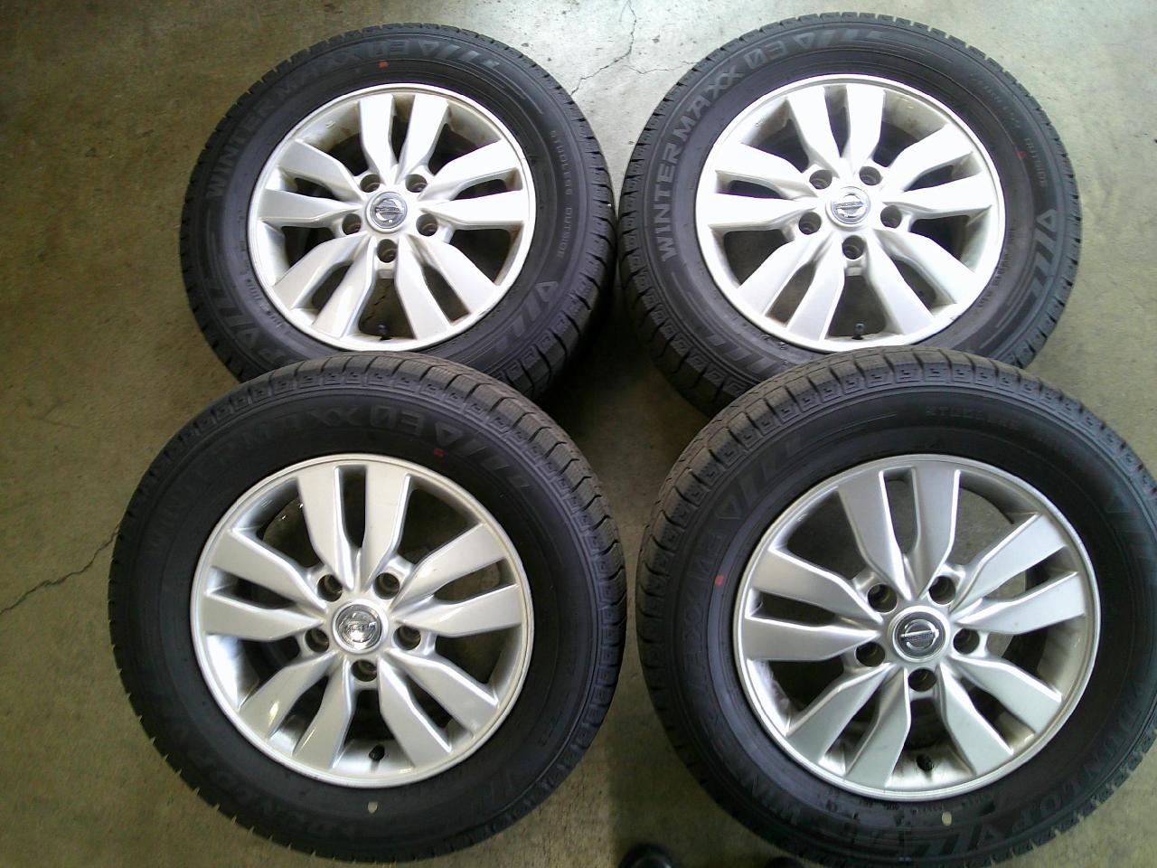 warehouse DUNLOP WINTREMAXX WM03 + Nissan Serena C26 genuine wheel