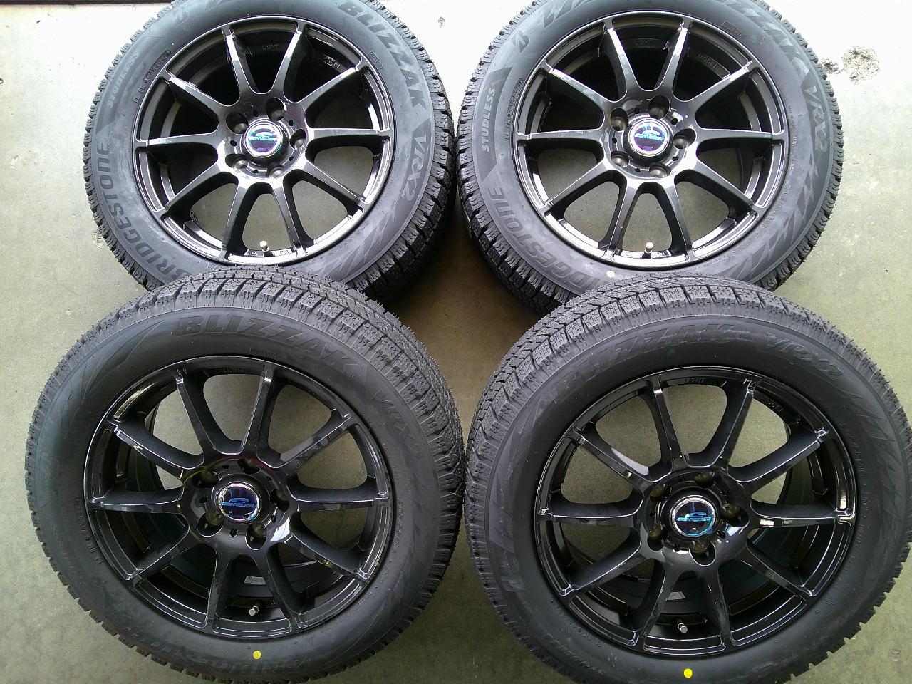 BRIDGESTONE BLIZZAK VRX2 + A-TECH SCHNEIDER StaX