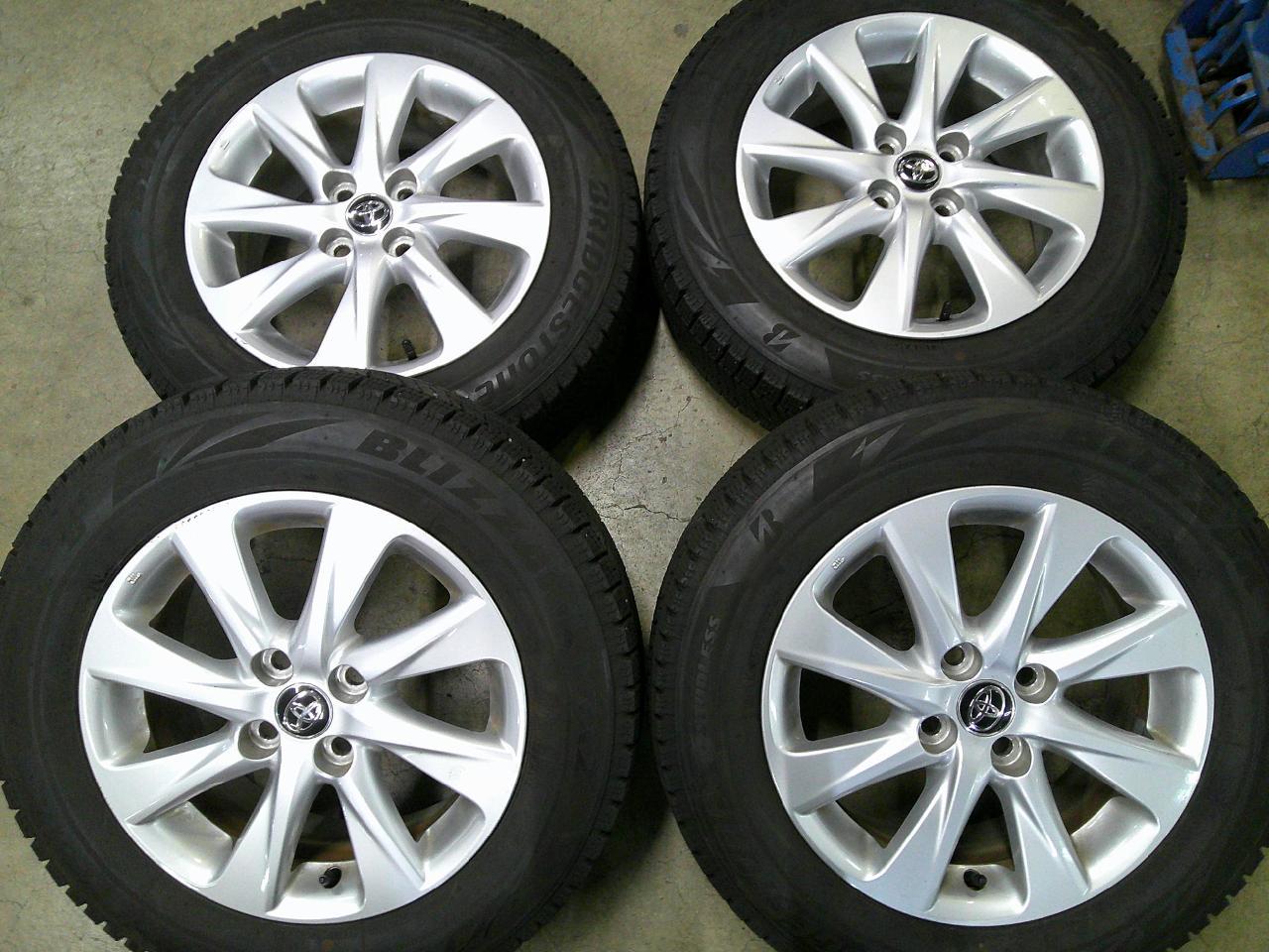 BRIDGESTONE BLIZZAK VRX2 + Toyota Aqua original wheel