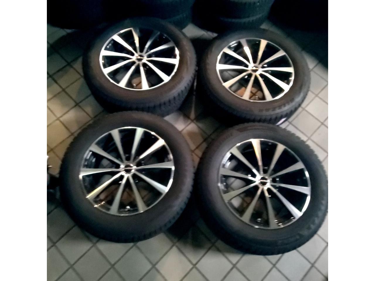 HOT STUFF Laffite 17 inches 7J + 38 + BRIDGESTONE BLIZZAK VRX 225 / 60R17 Manufactured in 2022