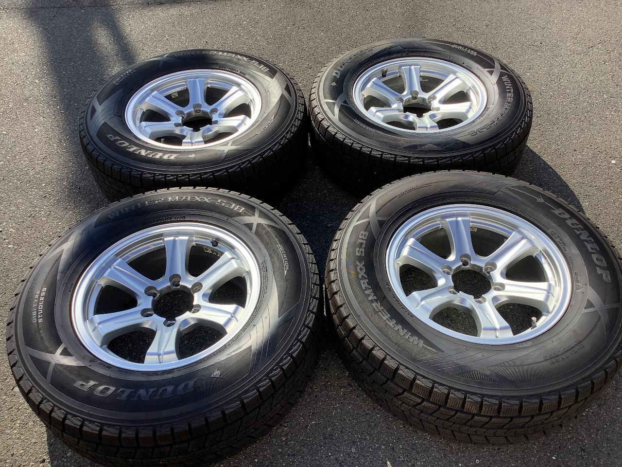 [Manufacturer unknown 6-spoke wheels +DUNLOPWINTERMAXX SJ8