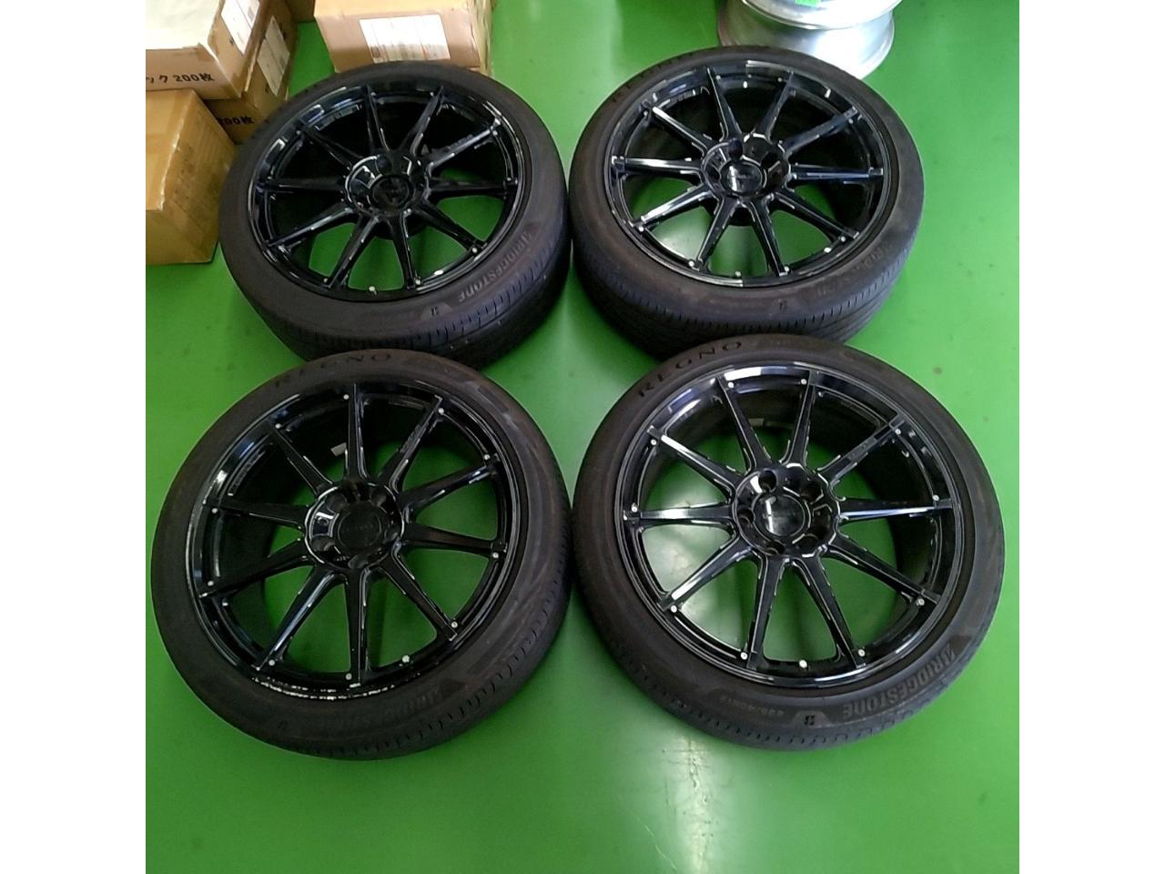 BRIDGESTONE Prodrive GC-0100s + BRIDGESTONE REGNO GR-XⅢ 235 / 40R19