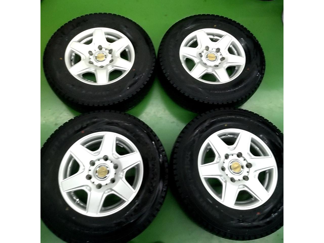 YOKOHAMA Ripresa S + DUNLOP WINTERMAXX SV01 195 / 80R15 107 / 105L LT