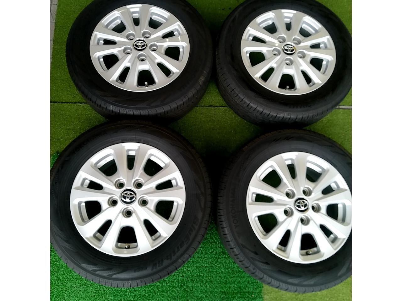 Toyota 80 Noah Late version Original wheel + YOKOHAMA Bluearth-RV RV03