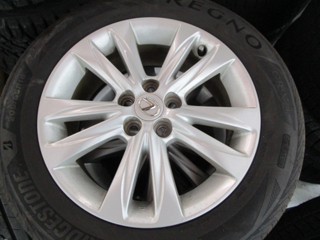 LEXUS Genuine wheels for CT200h + BRIDGESTONE REGNO GR-XⅢ 205/55R16