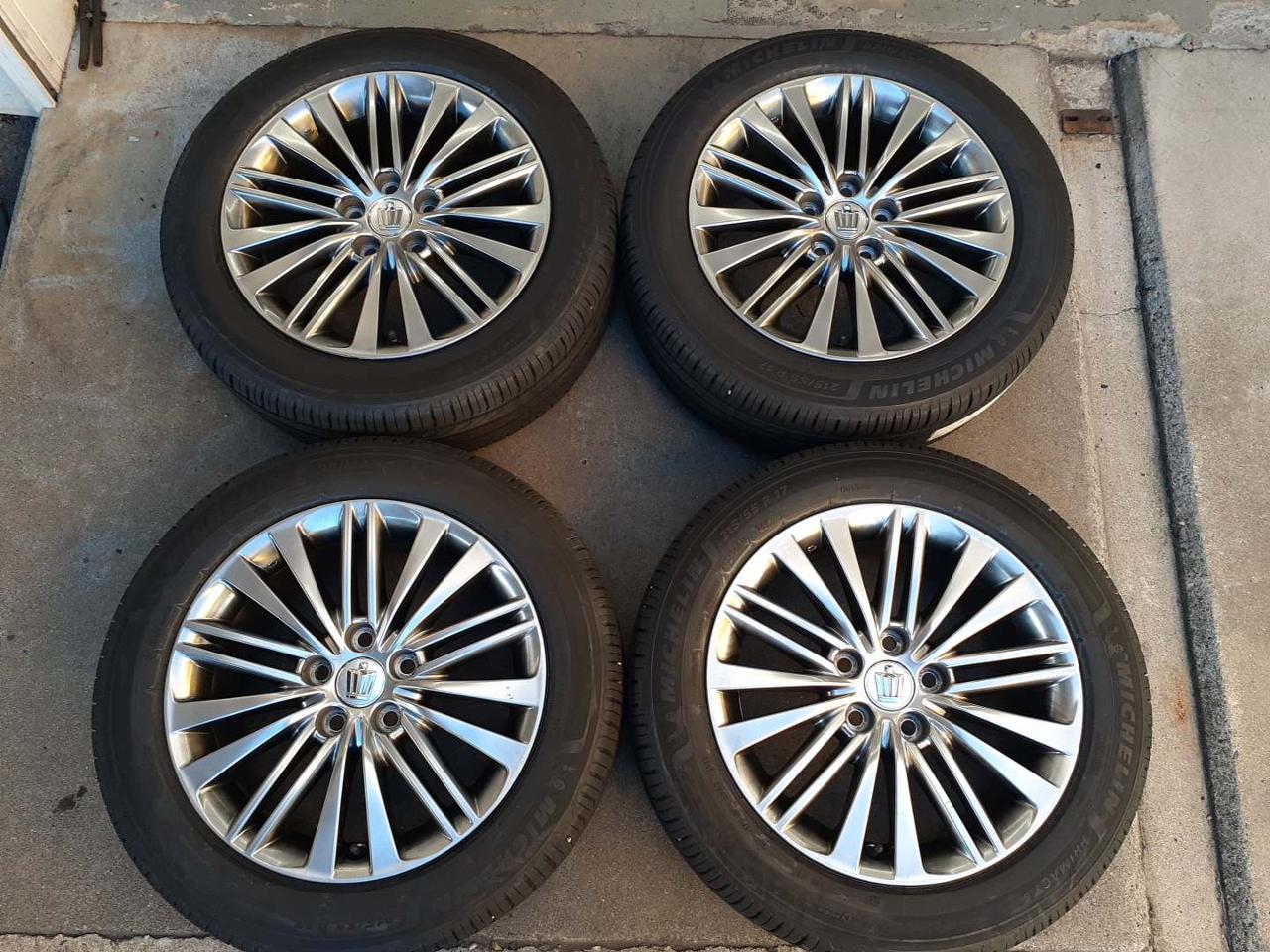 TOYOTA Crown Royal 210 system Late type Genuine quad 5-spoke + MICHELIN PRIMACY Five 215 / 55R17 Made in 2026