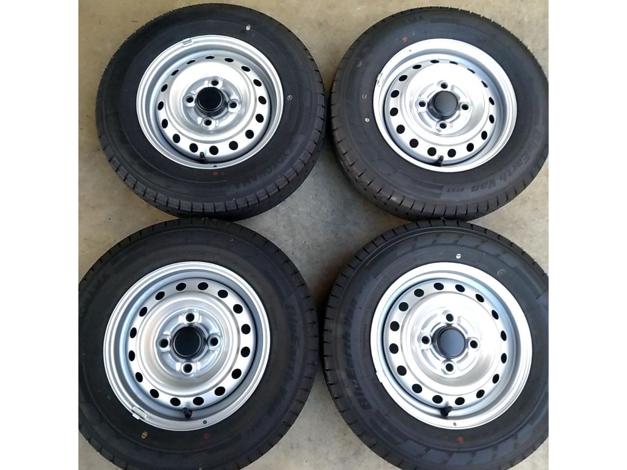 Maker unknown Daihatsu Suzuki system Steel wheel + YOKOHAMA BluEarth-Van 145 / 80R12 Made in 2022