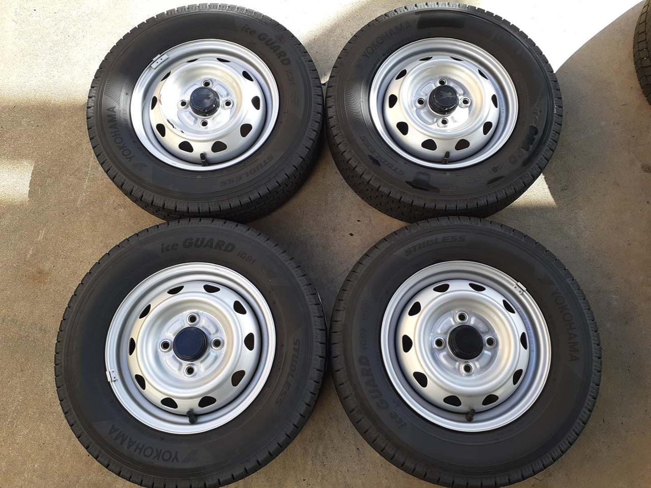 Maker unknown Daihatsu Suzuki car system Steel wheel + YOKOHAMA ICE GUARD iG91 145 / 80R12 Made in 2025