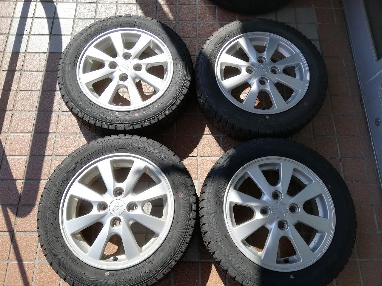 Genuine Daihatsu 8-spoke wheels + Goodyear Ice Navi 7 155 / 65R14
