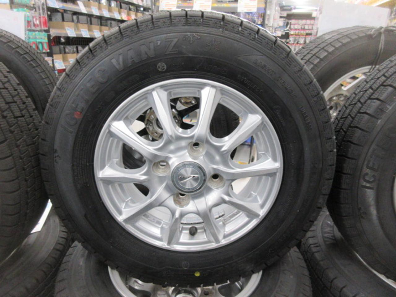 weds JOKER Spoke wheels + KENDA ICETEC VAN'Z WR01