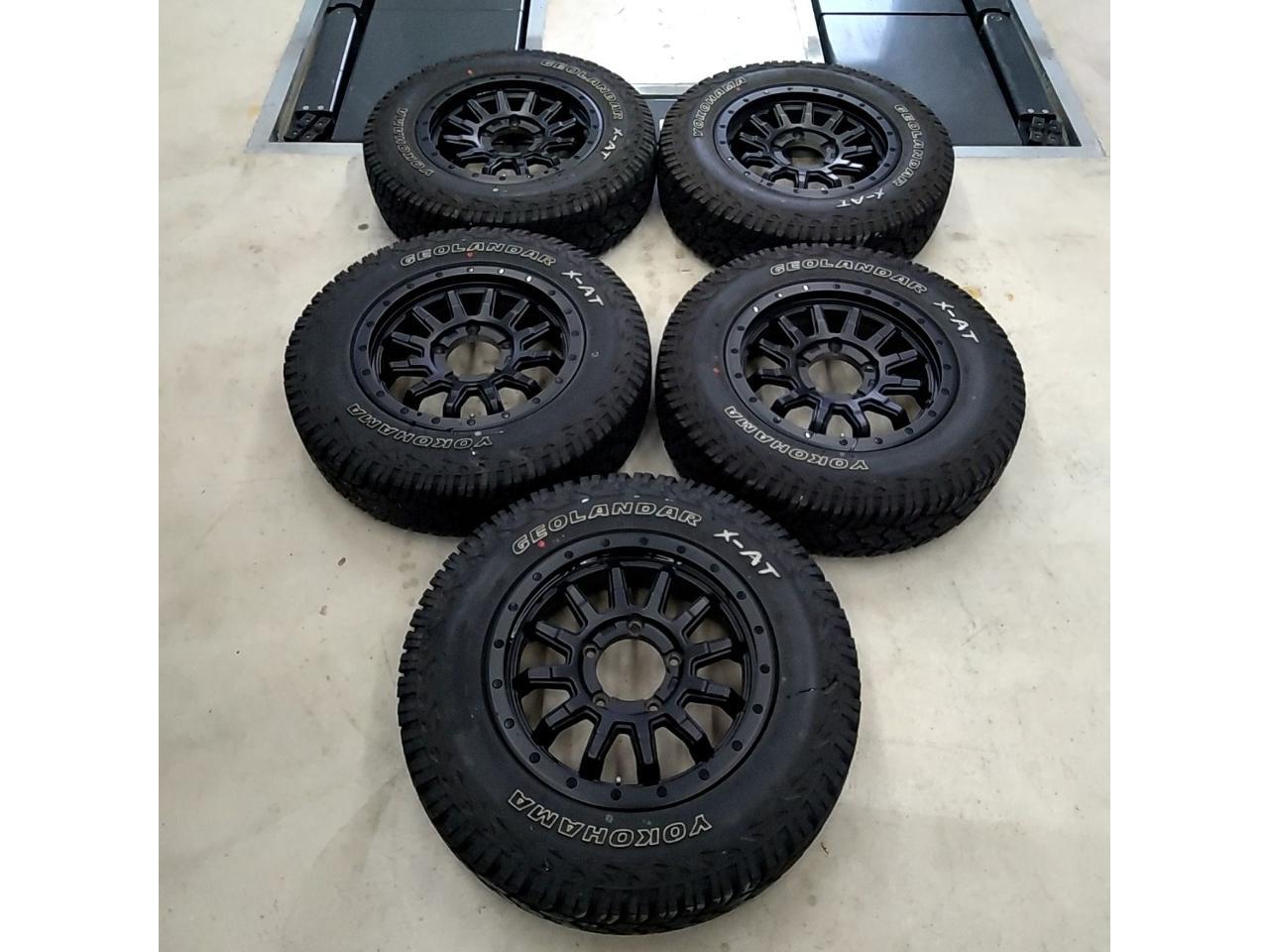 Rockforce 12-spoke Matte Black Rockforce 12-spoke Matt black + YOKOHAMA GEOLANDER X-AT 195R16C 104 / 102Q