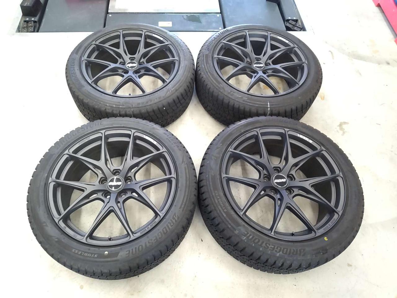 Audi Q5 RAYS VERSUS VV21S + BRIDGESTONE BLIZZAK DM-V3