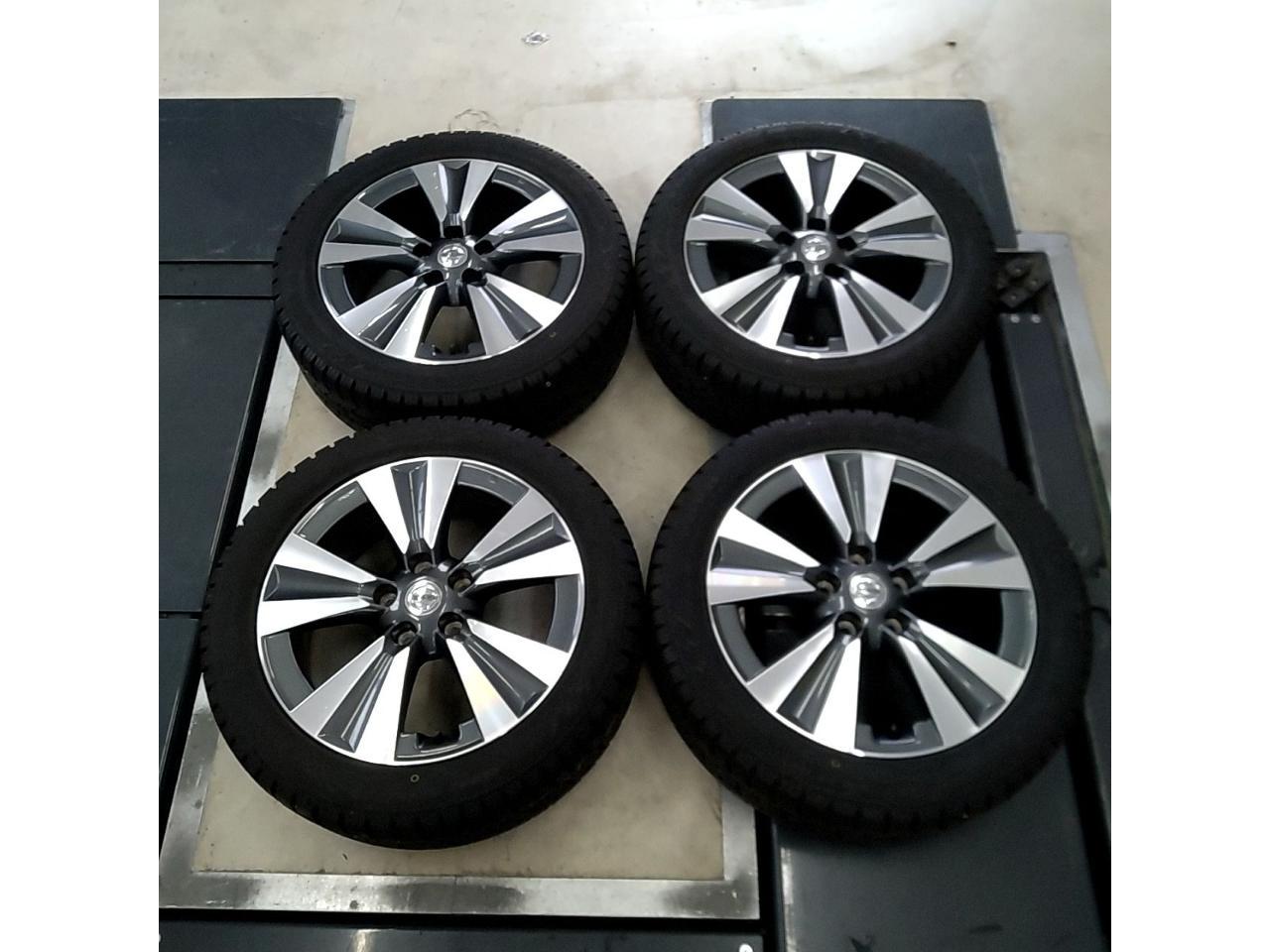Nissan genuine Leaf original wheel + TOYO OBSERVE GARIT GIZ
