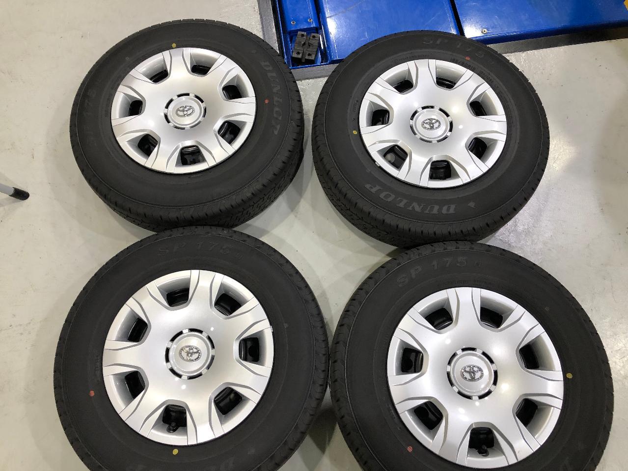 Genuine Toyota TOYOTA 200 Series Hiace genuine steel wheels + DUNLOPS 175