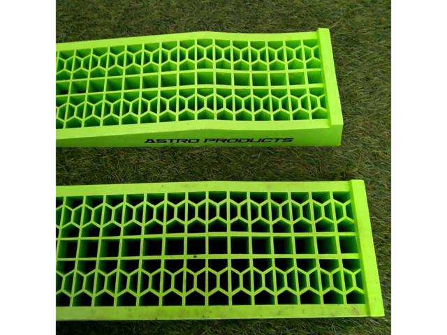 ASTRO
PRODUCTS (Astro Products)
Plastic car lamp
Lime green