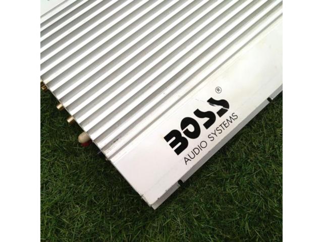 BOSS AVA-850 4chアンプ200W×4ch